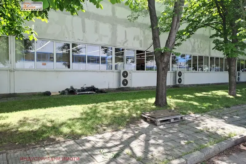 Склад в Пловдив, Индустриална зона - Тракия