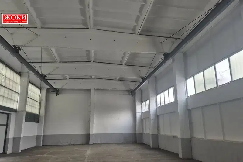 Warehouse in Pernik, Moshino