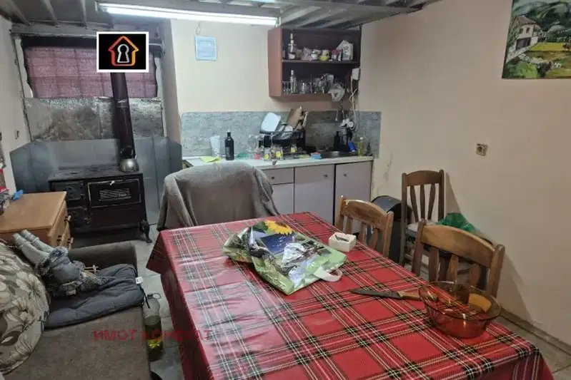 Склад във Враца, Складова база
