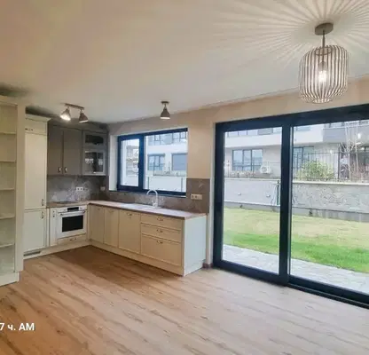 Photo 3 — 3-bedroom apartment in Студентски