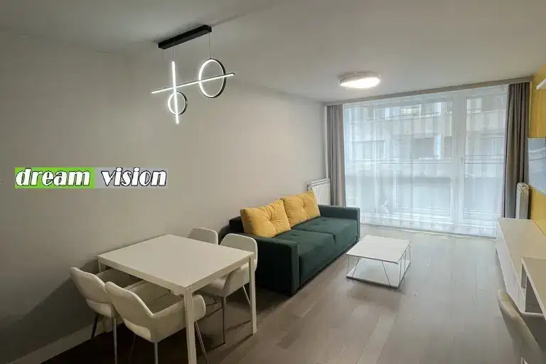 3-bedroom apartment in Sofiya, Borovo