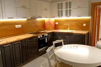 Тристаен апартамент във Варна, Бриз