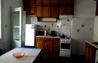 Тристаен апартамент с удобна локация в центъра на Бургас