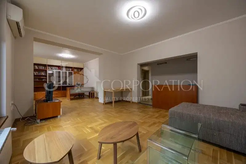 3-bedroom apartment in Sofiya, Centyr
