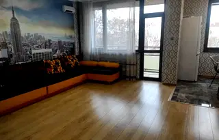 Тристаен апартамент в София, Център