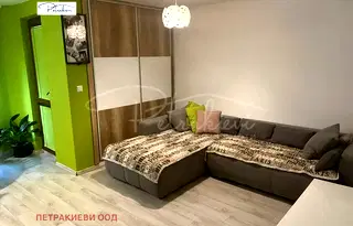Тристаен апартамент с две тераси в центъра на Бургас, близо до Морската градина