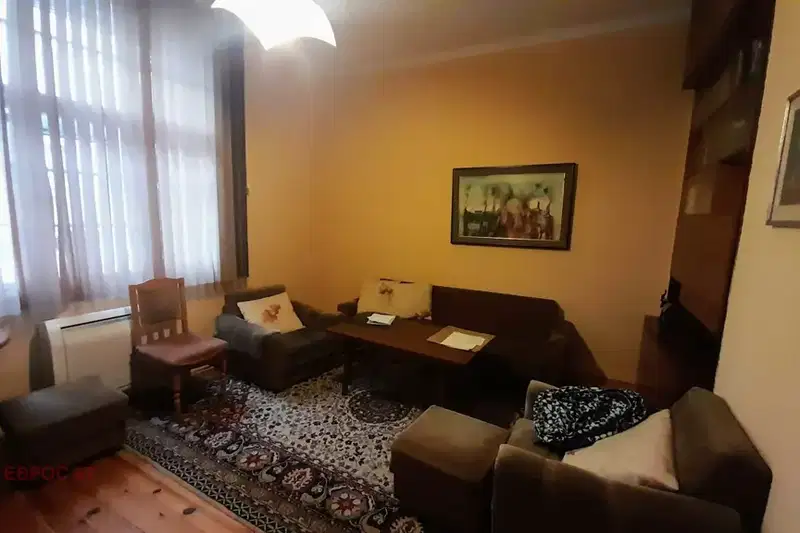 3-bedroom apartment in Plovdiv, Centyr