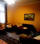 Луксозен 3-стаен апартамент с двор и гараж в центъра на Пловдив