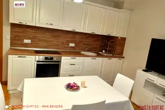Тристаен апартамент в Бургас, Център