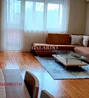Просторен тристаен апартамент с тераса в центъра на Пловдив