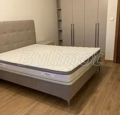 Снимка 4 — Тристаен апартамент с ново обзавеждане в центъра на Варна