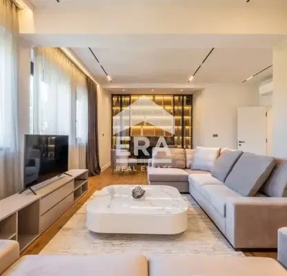 Photo 3 — Three-room apartment with fireplace in central Sofia
