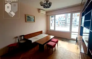 Тристаен апартамент във Велико Търново, Център
