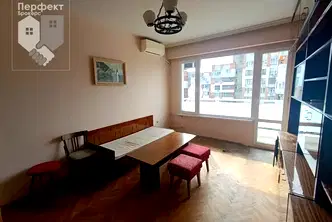 Тристаен апартамент във Велико Търново, Център