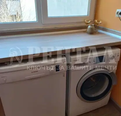 Снимка 5 — Тристаен апартамент с ново обзавеждане в центъра на Пловдив