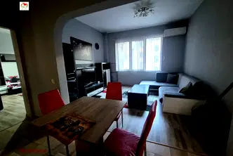 Тристаен обзаведен апартамент с климатици в Центъра на София
