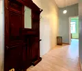 Снимка 2 — Тристаен апартамент с аристократичен дух в центъра на Бургас