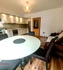 Уютен тристаен апартамент с две тераси в центъра на Бургас