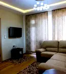Тристаен апартамент с модерна кухня в центъра на Пловдив