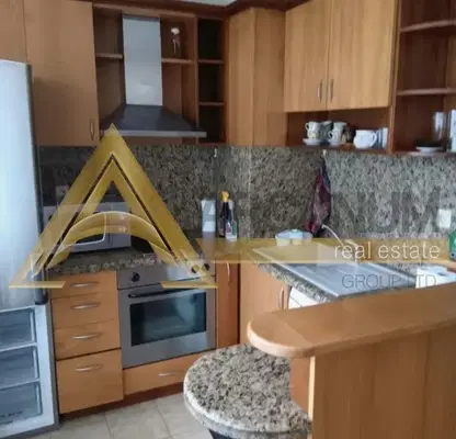 Снимка 5 — Тристаен апартамент с просторен хол и тераса в центъра на Варна