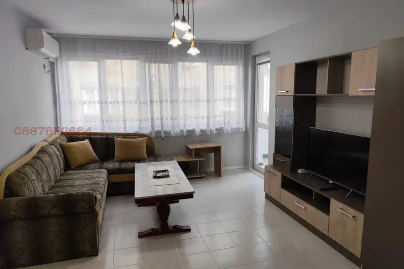 3-bedroom apartment in Burgas, Centyr