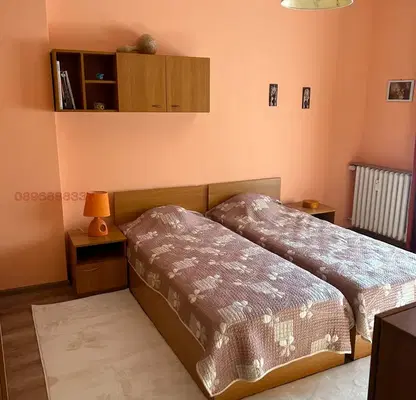 Снимка 2 — Тристаен апартамент с 96 кв.м в Центъра на София