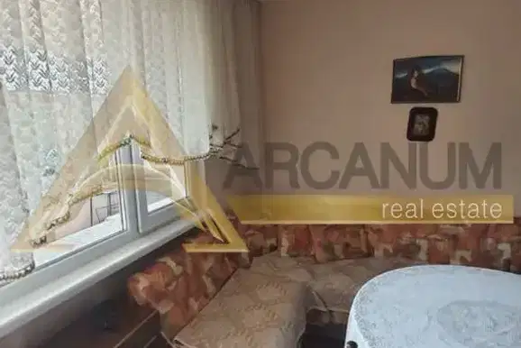 Тристаен апартамент с удобна локация в Чайка, Варна