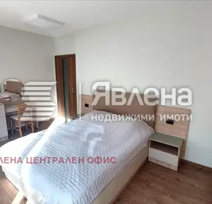 Снимка 5 — Просторен тристаен апартамент с две тераси в Дианабад, София