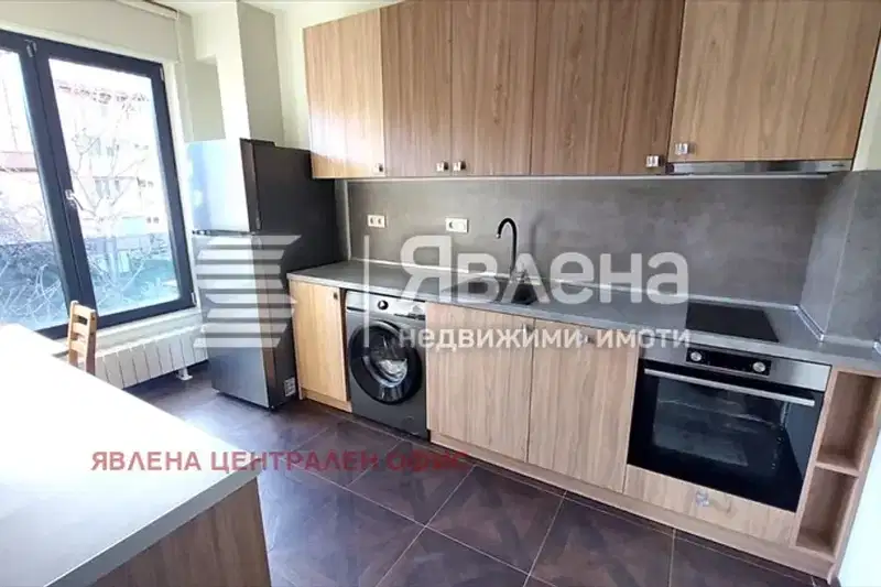 3-bedroom apartment in Sofiya, Dianabad