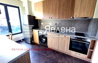 Просторен тристаен апартамент с две тераси в Дианабад, София
