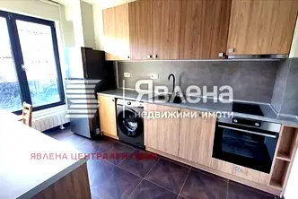 Просторен тристаен апартамент с две тераси в Дианабад, София