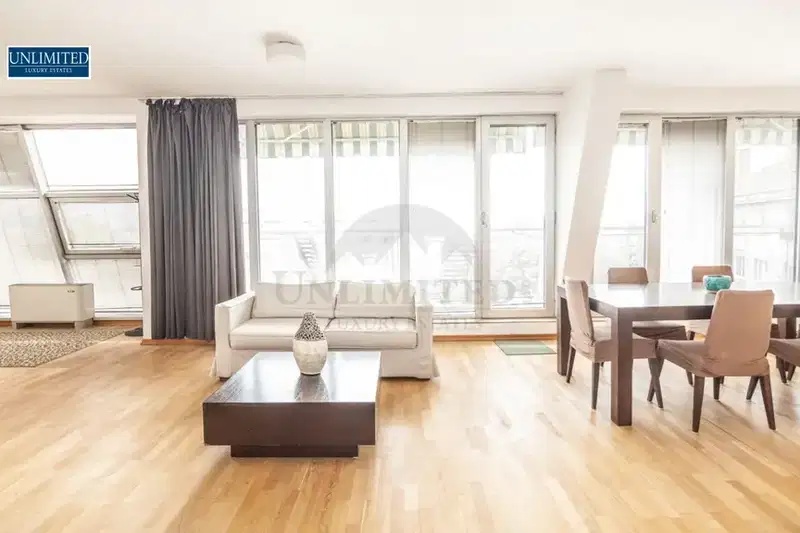 3-bedroom apartment in Sofiya, Doktorski Pametnik