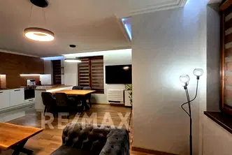 Тристаен апартамент с две тераси и югоизточно изложение в Гребна база