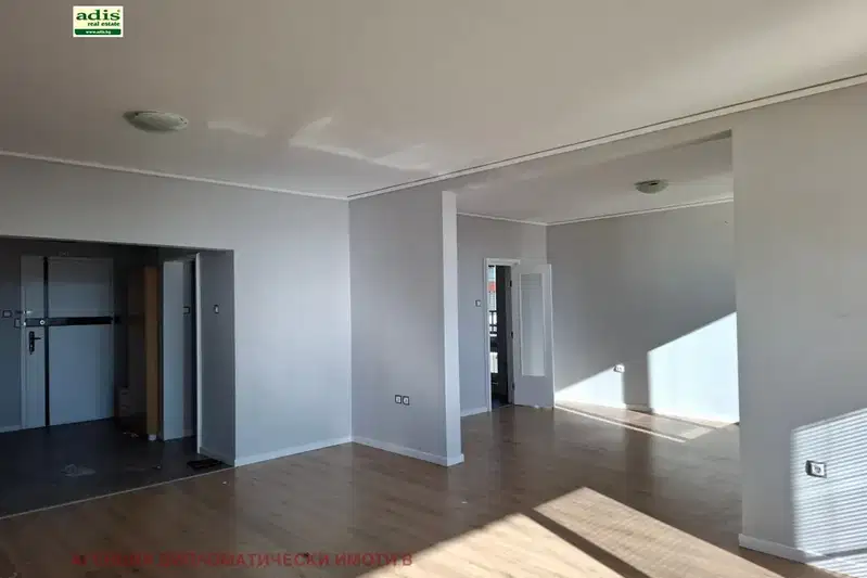 3-bedroom apartment in Sofiya, Iztok