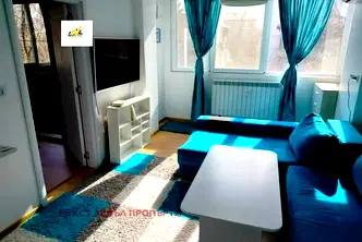 Тристайен апартамент с функционално разпределение в ж.к. Изток, София
