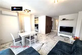 Обзаведен тристаен апартамент с паркомясто в Кръстова вада