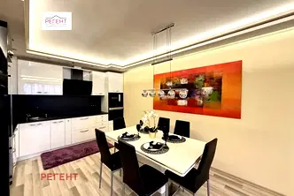 Просторен тристаен апартамент с модерна кухня в Лагера, София