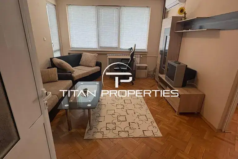 Three-room apartment with east-west aspect in Lazur, Burgas