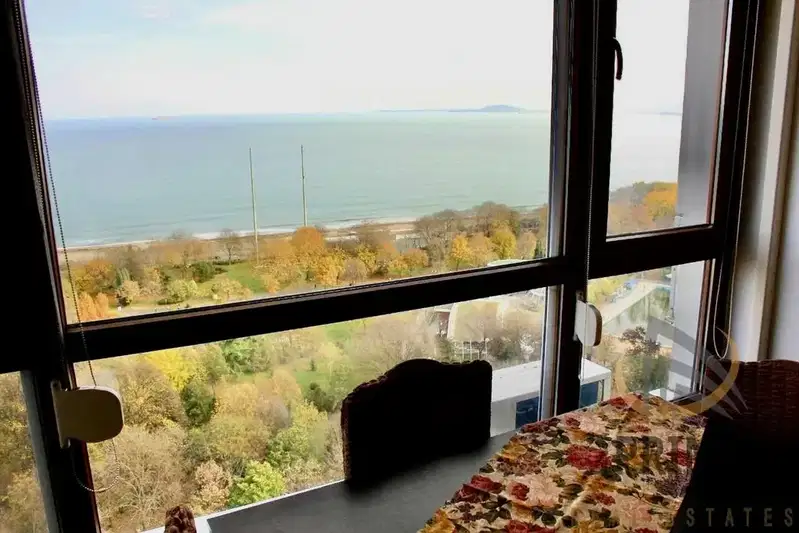 3-bedroom apartment in Burgas, Lazur