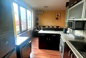 Тристаен апартамент в Бургас, Лазур