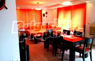 Тристаен апартамент във Варна, Левски 1