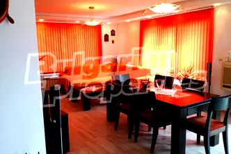 Тристаен апартамент във Варна, Левски 1