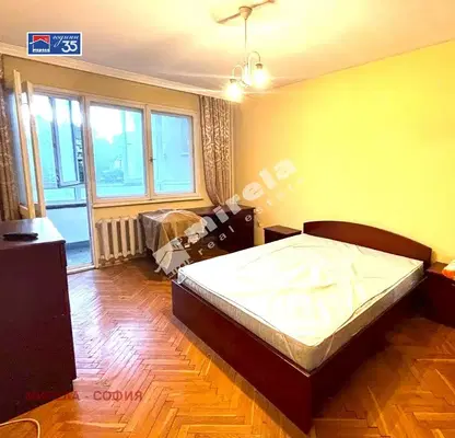 Снимка 2 — Тристаен апартамент с три тераси в Лозенец, София