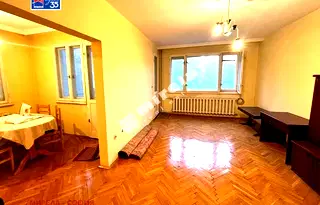 Тристаен апартамент с три тераси в Лозенец, София