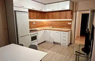 Тристаен апартамент във Варна, Лятно кино Тракия