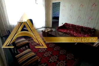 Тристаен апартамент с тераса в района на Лятно кино Тракия, Варна
