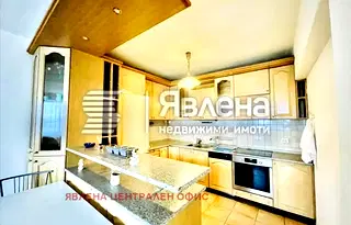 Тристаен апартамент в София, Медицинска академия