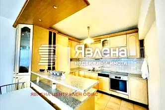 Тристаен апартамент в София, Медицинска академия