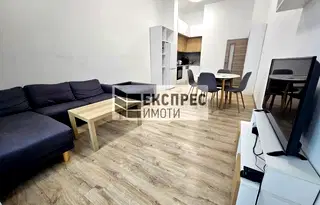 Обзаведен тристаен апартамент до Окръжна болница във Варна