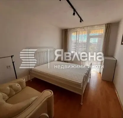 Снимка 4 — Тристаен апартамент в Благоев, Освобождение